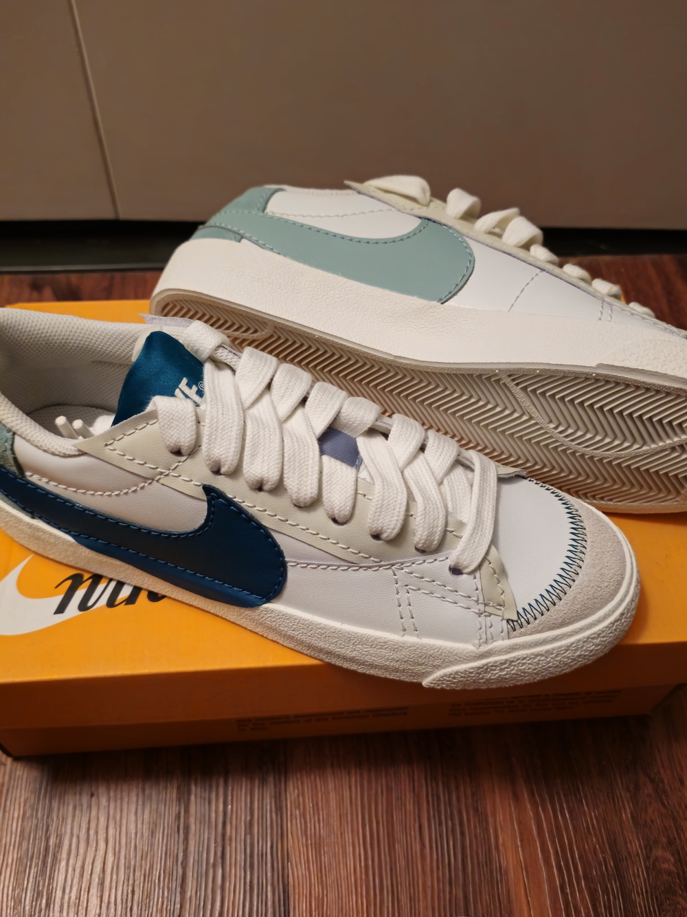 Nike White Low-Top Blazers '77 Jumbo Sneakers with Teal and Blue Swoosh